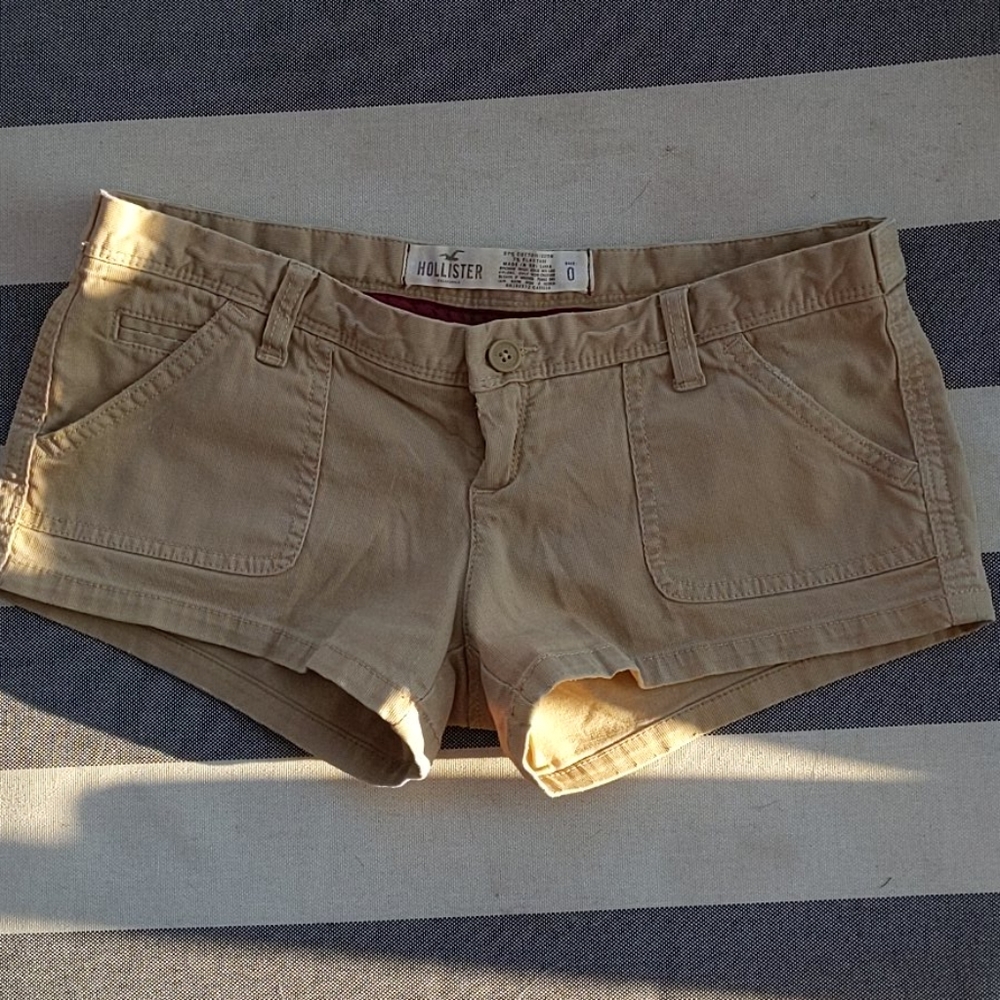 Beige shorts